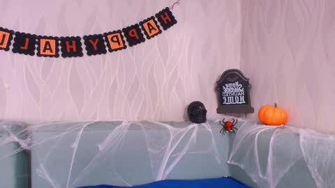 Snapshot of miia_scoott_ chatting on October 28, 11:58 am miia scoott online show from October 28, 11:58 am