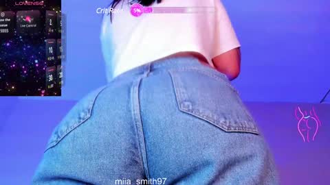 mia online show from January 3, 1:38 am