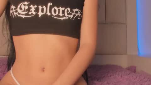 Mia online show from February 3, 3:17 pm