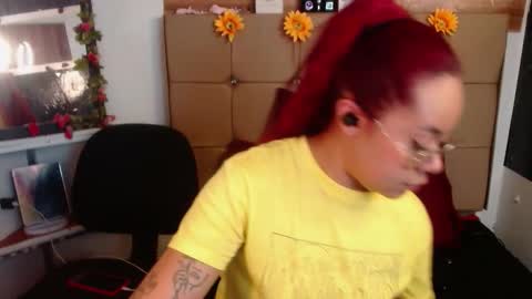 miia online show from November 6, 11:15 pm