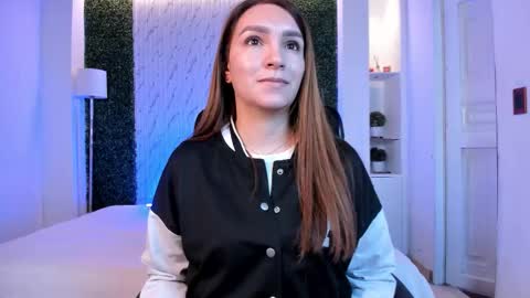 Miia 3 online show from December 19, 11:39 am