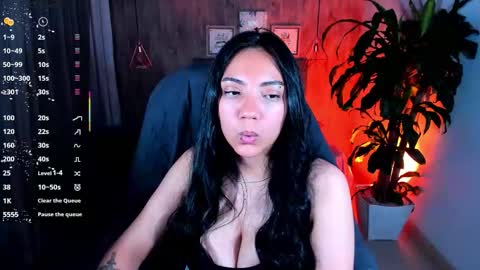 Snapshot of miichael_black chatting on December 14, 12:21 pm Michael Black online show from December 14, 12:21 pm