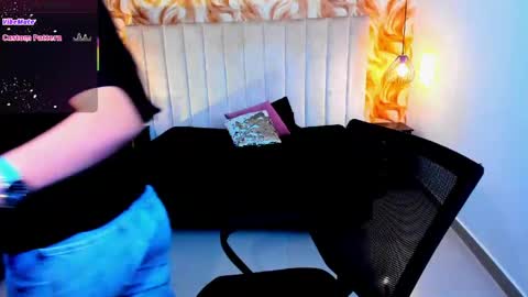 Snapshot of miichael_black chatting on April 22, 7:04 pm Michael Black online show from April 22, 7:04 pm