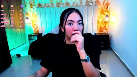 Snapshot of miichael_black chatting on April 23, 4:42 pm Michael Black online show from April 23, 4:42 pm
