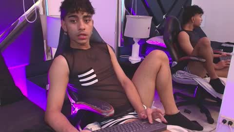 Snapshot of miikeothon chatting on April 2, 4:32 am miikeothon online show from April 2, 4:32 am