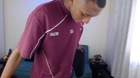 Snapshot of miiloo18 chatting on October 17, 7:16 pm Jordan online show from October 17, 7:16 pm