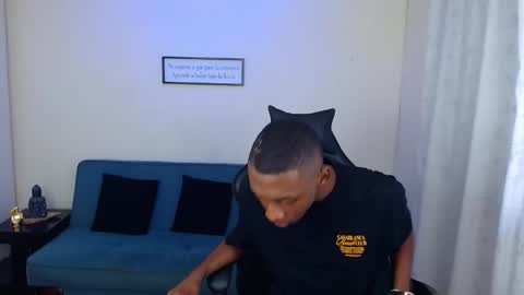 Snapshot of miiloo18 chatting on October 23, 8:29 pm Jordan online show from October 23, 8:29 pm