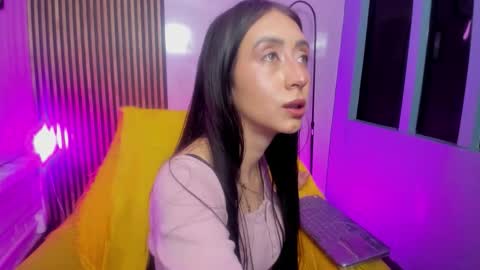 Snapshot of miilu__1 chatting on January 18, 3:10 am miilu online show from January 18, 3:10 am