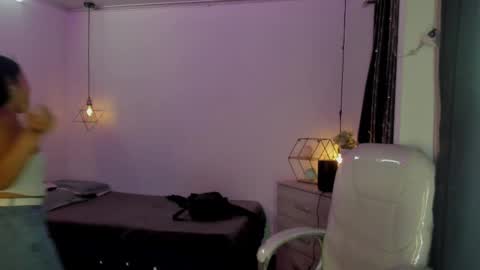miiss_greyy online show from September 27, 10:53 am
