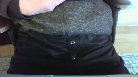 Snapshot of mik116 chatting on February 6, 10:26 am mik online show from February 6, 10:26 am