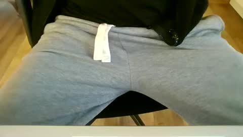 Snapshot of mik116 chatting on November 7, 12:38 pm mik online show from November 7, 12:38 pm