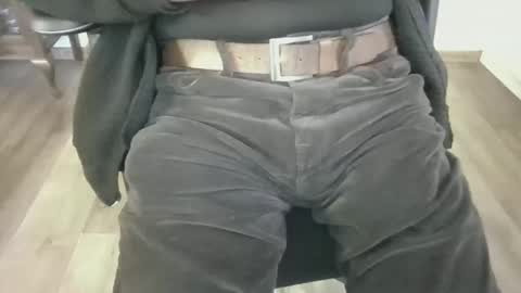 Snapshot of mik116 chatting on November 27, 11:12 am mik online show from November 27, 11:12 am