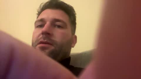 Snapshot of mik797025 chatting on December 3, 8:40 pm mik797025 online show from December 3, 8:40 pm