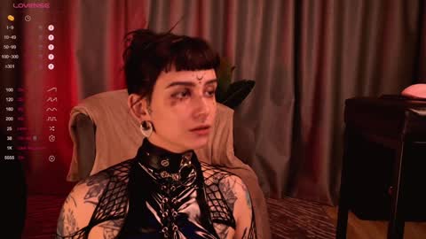 mika_moon_ online show from December 1, 7:58 pm