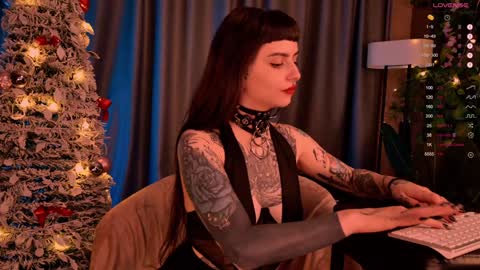 mika_moon_ online show from December 27, 2:47 am