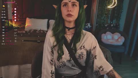 mika_moon_ online show from March 9, 8:07 am