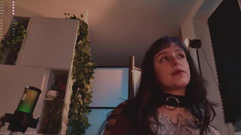 mika_moon_ online show from October 23, 4:28 pm