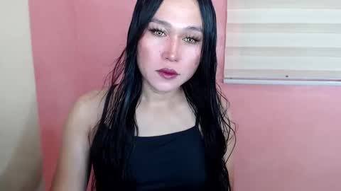 Snapshot of mika_oka chatting on February 6, 10:48 am Hi im Avah online show from February 6, 10:48 am