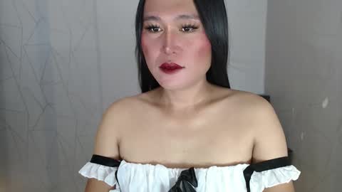 Hi im Avah online show from March 24, 5:01 am