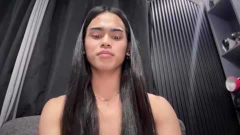 Snapshot of mika_pedersen chatting on March 21, 2:09 pm mika_pedersen online show from March 21, 2:09 pm