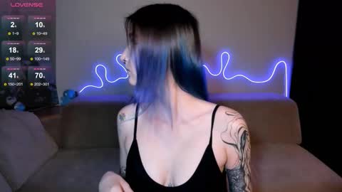 Snapshot of mika_reid chatting on September 21, 4:30 pm Mika online show from September 21, 4:30 pm