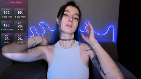 Snapshot of mika_reid chatting on November 11, 12:49 pm Mika online show from November 11, 12:49 pm