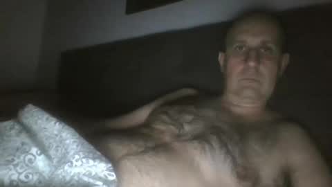 mikael_r52 online show from May 17, 9:00 pm