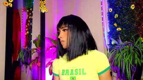 mikaelarangel online show from October 4, 3:48 am