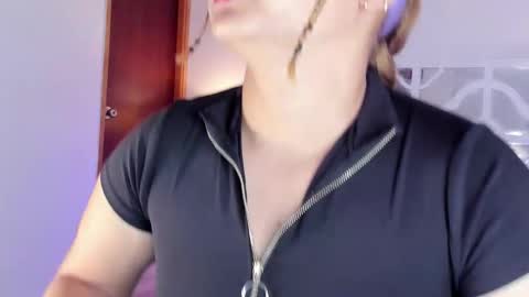 Snapshot of mikaelastonne chatting on March 1, 10:39 am Mikaela blondie bigass online show from March 1, 10:39 am