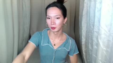 Snapshot of mikaellasander chatting on January 21, 8:30 am ELLA online show from January 21, 8:30 am
