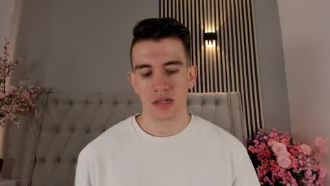 mikael online show from December 1, 7:41 pm