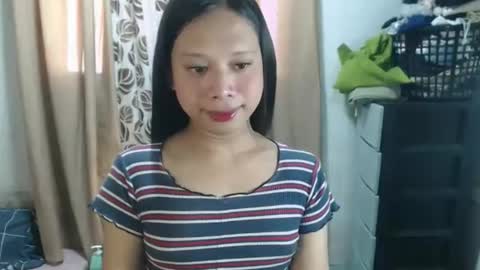 Snapshot of mikaygoddessxx chatting on June 9, 5:52 am Mikay online show from June 9, 5:52 am