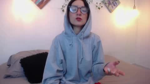 mikaza online show from April 25, 12:30 pm