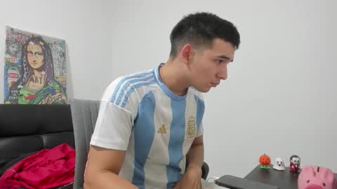 mike3xxx online show from December 15, 11:31 pm