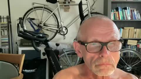 Snapshot of mike4playhot chatting on June 18, 3:16 pm mike4playhot online show from June 18, 3:16 pm
