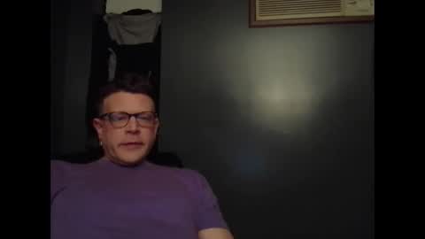 Snapshot of mike60653162 chatting on February 3, 11:36 pm mike60653162 online show from February 3, 11:36 pm