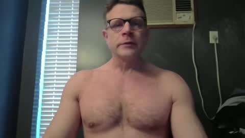 Snapshot of mike60653162 chatting on February 21, 10:15 pm mike60653162 online show from February 21, 10:15 pm