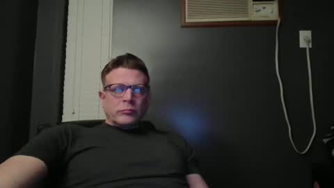 Snapshot of mike60653162 chatting on March 4, 12:29 am mike60653162 online show from March 4, 12:29 am
