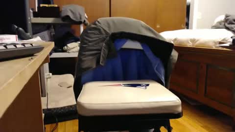 Snapshot of mike694fun chatting on October 19, 8:53 pm mike694fun online show from October 19, 8:53 pm