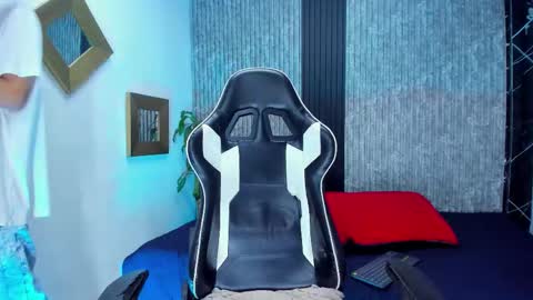 Mike 0233 online show from January 14, 4:40 am