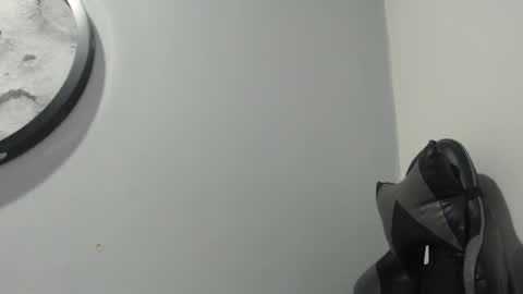 Snapshot of mike_256 chatting on February 12, 11:16 am Mike online show from February 12, 11:16 am