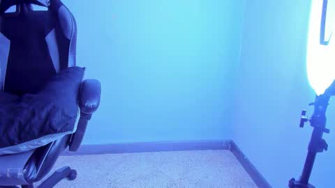 Snapshot of mike_256 chatting on February 13, 11:17 am Mike online show from February 13, 11:17 am