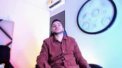 Snapshot of mike_256 chatting on February 19, 11:39 am Mike online show from February 19, 11:39 am