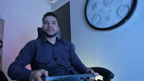 Snapshot of mike_256 chatting on February 20, 11:43 am Mike online show from February 20, 11:43 am