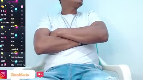 Snapshot of mike_black_22 chatting on June 1, 3:36 pm Mike online show from June 1, 3:36 pm