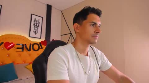 Snapshot of mike_conors chatting on February 17, 1:35 am Mike online show from February 17, 1:35 am