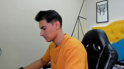 Snapshot of mike_conors chatting on February 19, 2:07 am Mike online show from February 19, 2:07 am