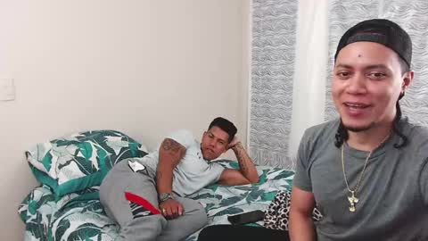 Snapshot of mike_rolly chatting on December 10, 2:05 am Enrique Rolly online show from December 10, 2:05 am