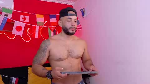 Snapshot of mike_savage3 chatting on June 21, 12:19 pm Mike online show from June 21, 12:19 pm