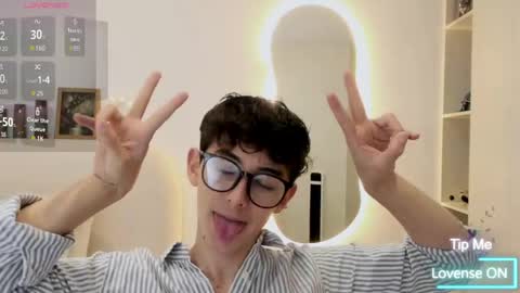 Mikebelf4 online show from April 13, 5:51 pm